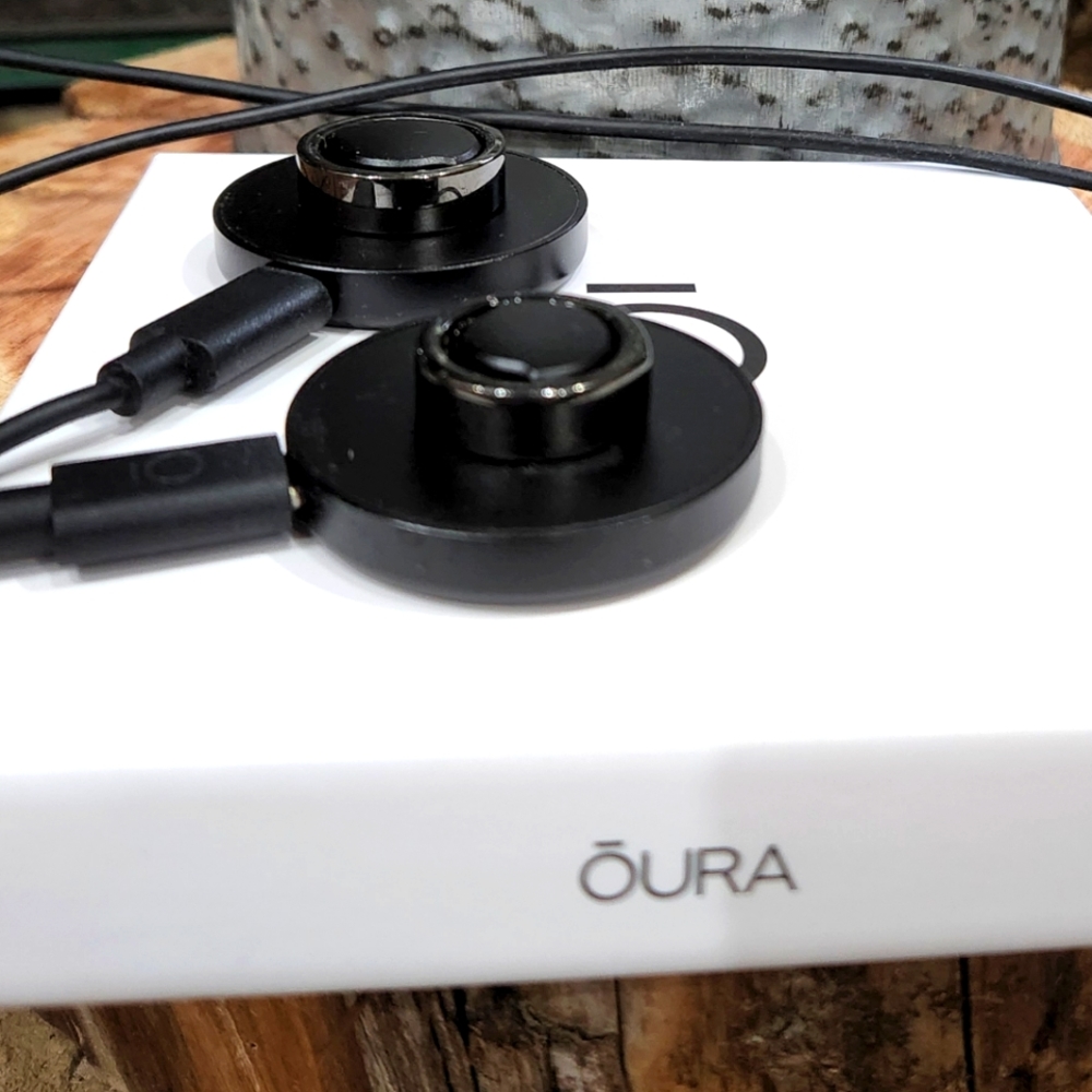 Oura Rings - Picture 3 of 3